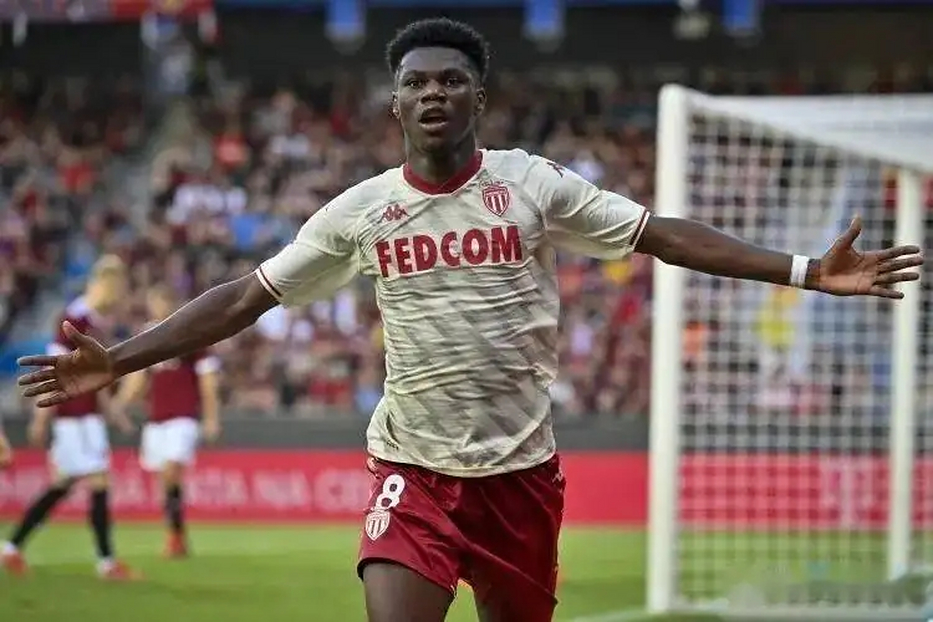 包含转折点!皇家马德里防线松动,法甲关键时刻攻防权衡,话题不断,赛程密集仍需轮换的词条 包含转折点!皇家马德里防线松动,法甲关键时刻攻防权衡,话题不断,赛程密集仍需轮换的词条