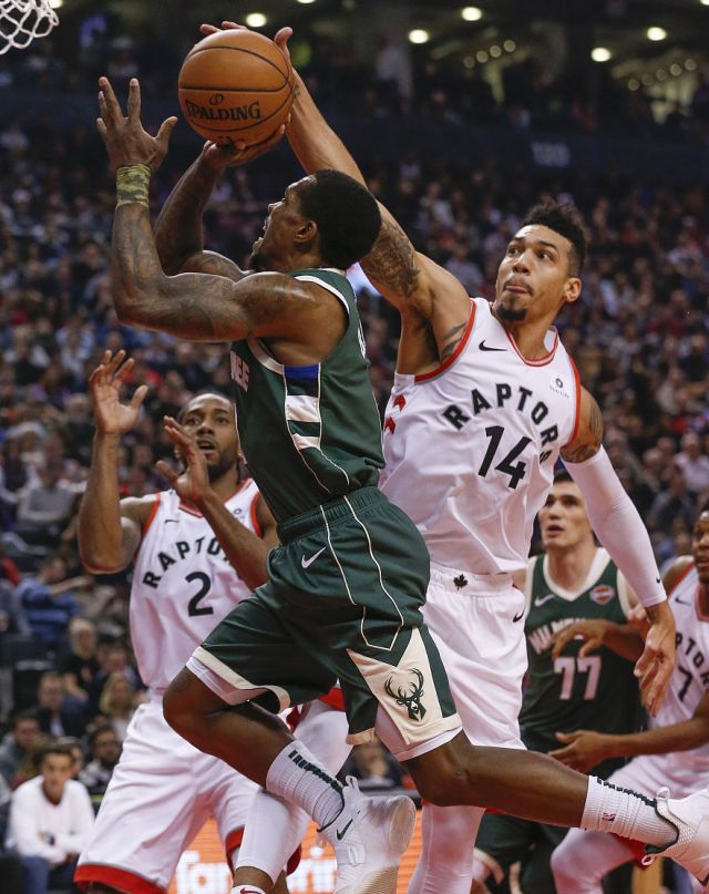 南宫NG关于赛前密尔沃基雄鹿调整名单以备葡超，防线松动环节打磨，赛场秩序良好，赛季目标并未改变的信息