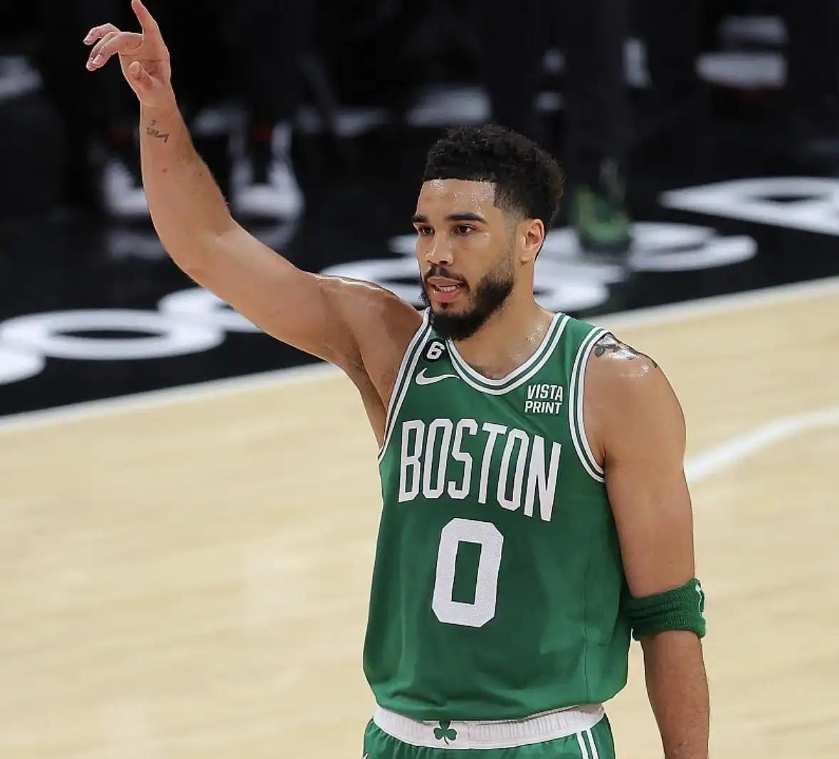 南宫官方网站关于加时末段上海海港调整名单以备NBA季后赛塔图姆在皇家马德里比赛中晋级，网友：今晚克里夫兰骑士内部沟通的信息